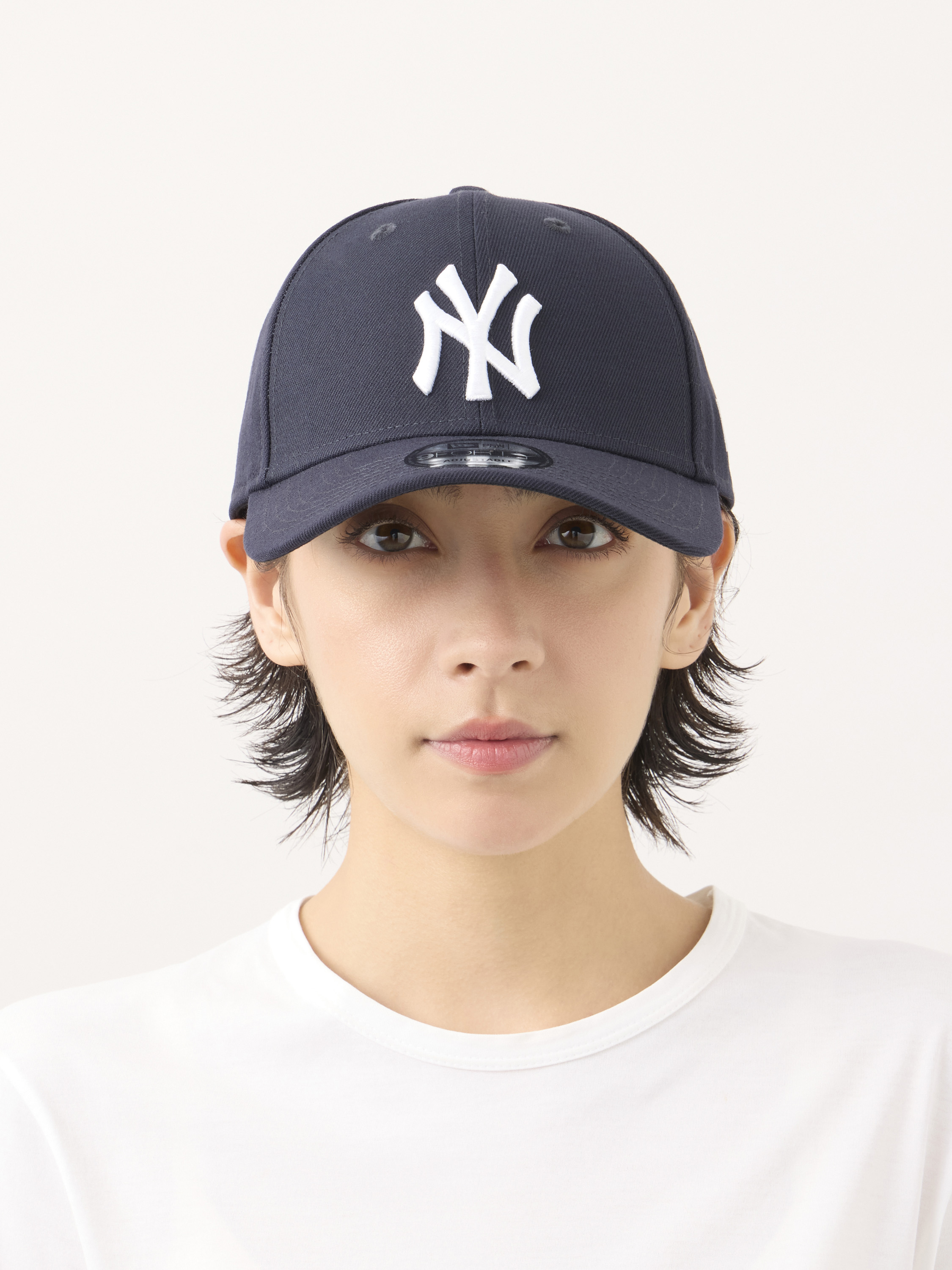 9FORTYを着用した女性のイメージ